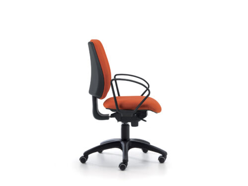 MALTA STANDARD SWIVEL CHAIR