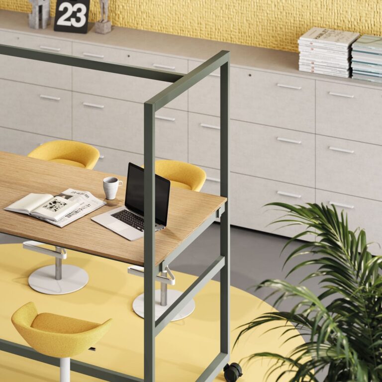 Be.1 Nomad Table